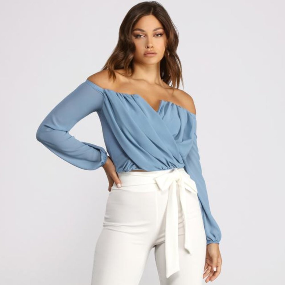 SOPHISTICATED IN CHIFFON STRAPLESS TOP - BLUE